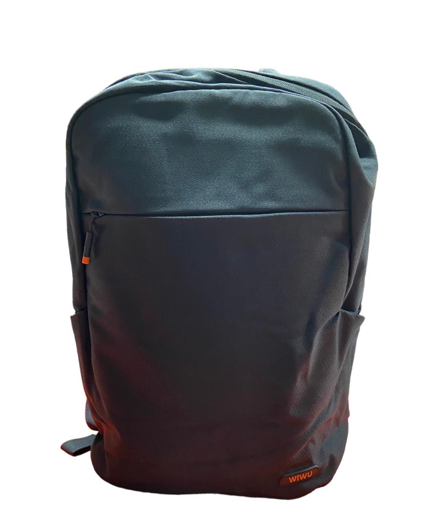 Mochila para laptop impermeable negra