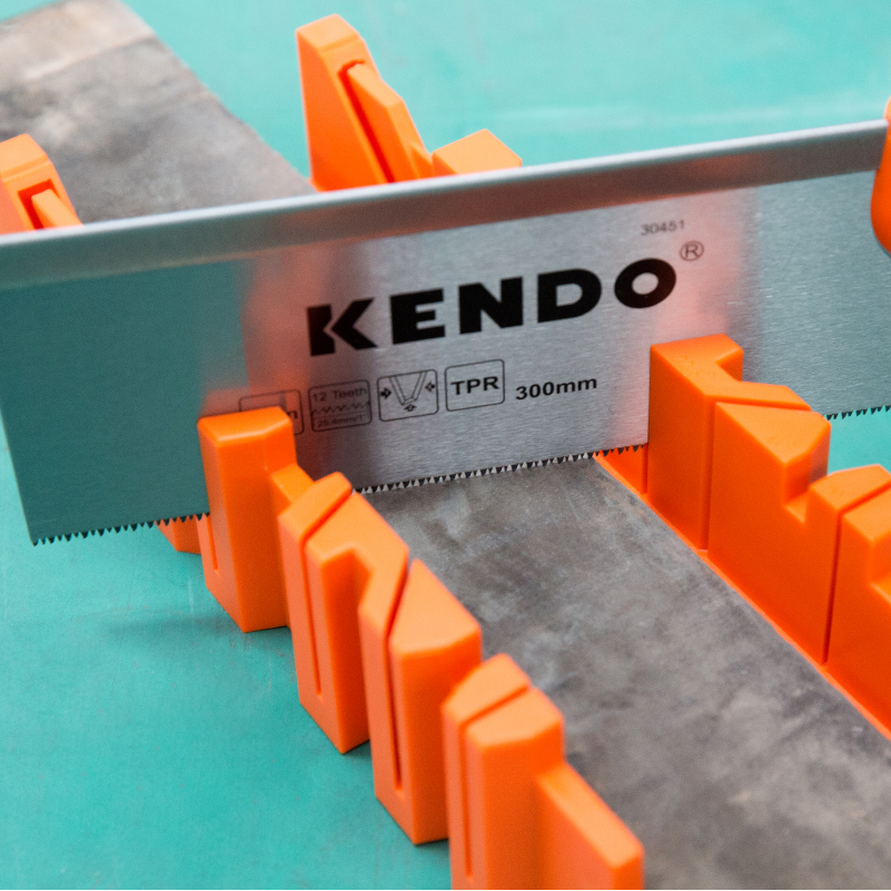 Serrucho de angulo 12"  